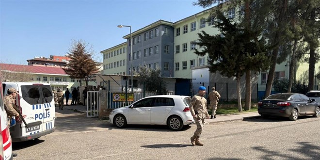 Okullara giri� ��k��ta s�k� denetim uygulanacak