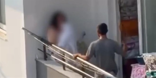 Kad�n� balkonda sopa ile darp etti - Son Dakika Haber