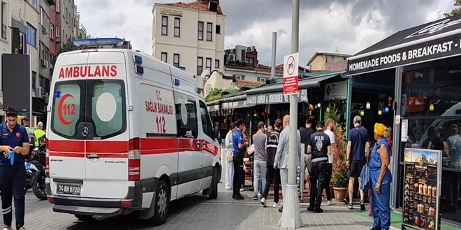 Fatih'te d�viz b�rosunda silahl� kavga: 3 ki�i �ld� - Son Dakika Haber