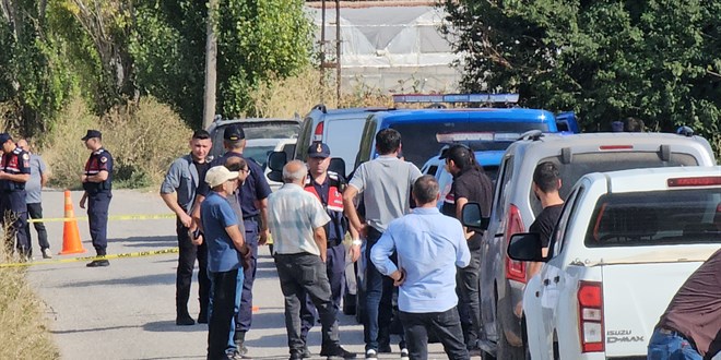 �orum'da kavgay� ay�rmak isterken vurulan gen� �ld� - Son Dakika Haber