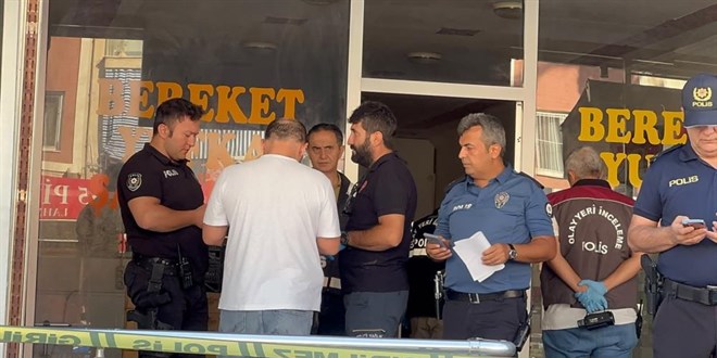 Baba ve iki �ocu�u yufkac� d�kkan�nda �l� bulundu - Son Dakika Haber