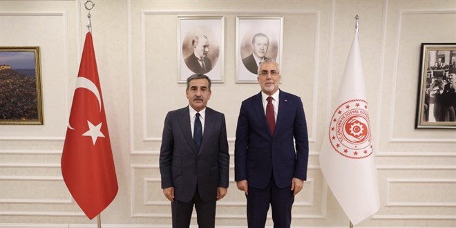 �nder Kahveci'den Bakan I��khan'a ziyaret: Ek zam, refah pay� ve 3600 ek g�sterge talebi