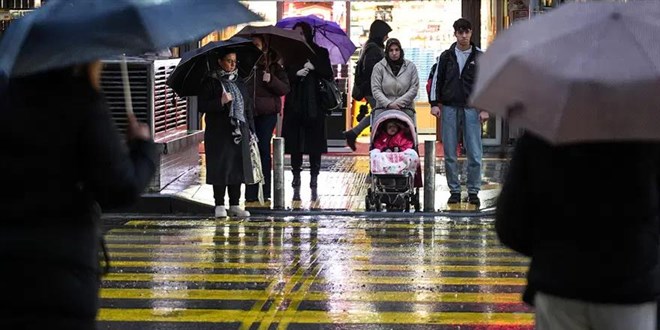 Balkanlardan geldi: Hava bug�n ya���l� ve �ok serin