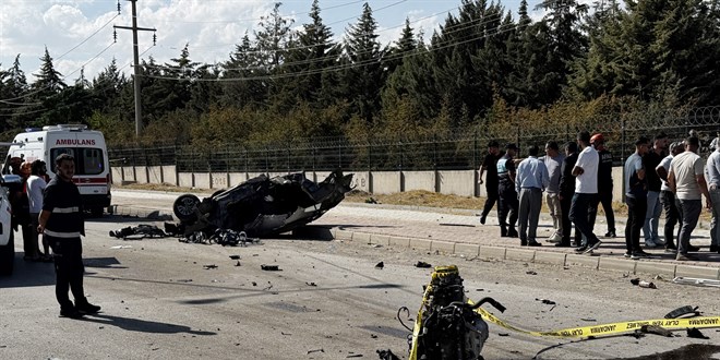 Elaz��'da iki otomobilin �arp��t��� kazada 2 ki�i �ld� - Son Dakika Haber