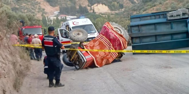 Ayd�n'da seyyar pide f�r�n� ta��yan trakt�r devrildi: 1 �l� - Son Dakika Haber