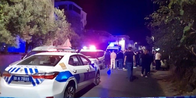 Camiden ��kt� evine giderken silahl� sald�r�da �ld�r�ld� - Son Dakika Haber