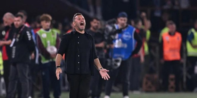 Okan Buruk k�rm�z� kart g�rd� - Son Dakika Haber