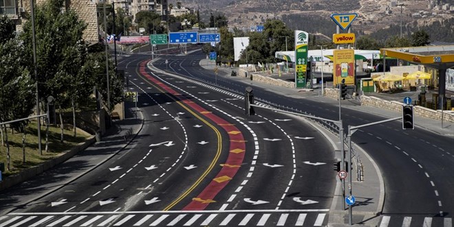 �srail, Yom Kippur'da yollar� kapatt�: Filistinlilerin hareket �zg�rl���n� ellerinden ald�