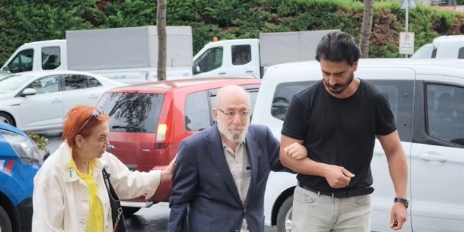 Oyuncu Emin Olcay, Kozino�lu soru�turmas�nda ifade vermek �zere adliyede - Son Dakika Haber