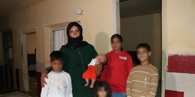Bakan �ift�i talimat verdi: Doland�r�c�lar�n ma�dur etti�i aile �ad�rdan kurtar�ld� - Son Dakika Haber