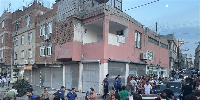 Diyarbak�r'da silahl� kavgada 3 ki�i �ld� - Son Dakika Haber