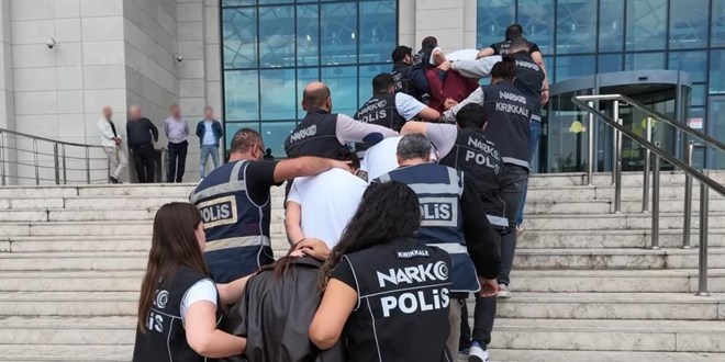 12 milyon liral�k uyu�turucu piyasaya s�r�lmeden durduruldu: 6 g�zalt� - Son Dakika Haber