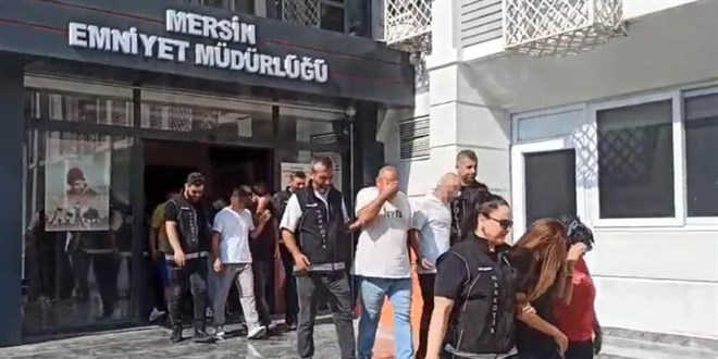 Hastane otopark�ndaki ara�tan 256 bin 900 uyu�turucu hap ��kt�: 2 tutuklama - Son Dakika Haber