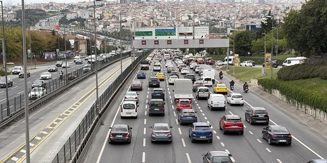 �stanbul'da sabah saatlerinde trafik yo�unlu�u artt� - Son Dakika Haber