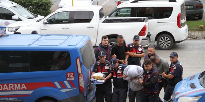 73 ya��ndaki adama 'kargo' yalan�yla 17 milyonluk senet imzalatt�lar - Son Dakika Haber
