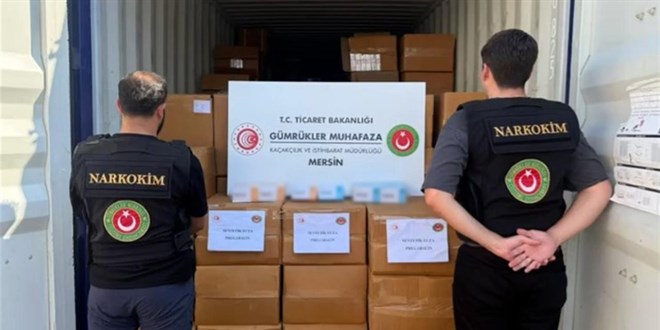 Mersin'de re�etesiz sat�lmas� yasak olan 1,7 ton ila� ele ge�irildi - Son Dakika Haber