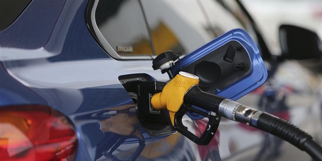 Benzine tarihin en b�y�k zamm� geliyor - Son Dakika Haber