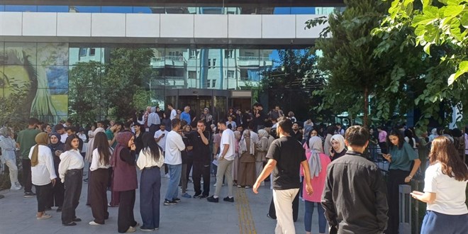 �anl�urfa'daki deprem sonras� b�lgedeki illere 10 milyon lira kaynak aktar�ld�
