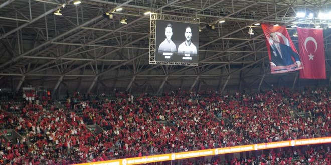 Tolga Kalender ve Ebubekir U�ar milli ma�ta unutulmad� - Son Dakika Haber
