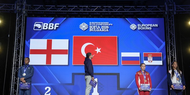 T�rk boksu, Avrupa �ampiyonas�'nda tarihi ba�ar� elde etti - Son Dakika Haber