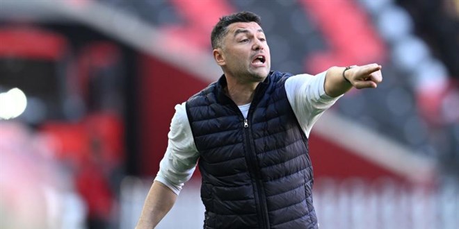 �orum FK, Burak Y�lmaz'la anla�t�!