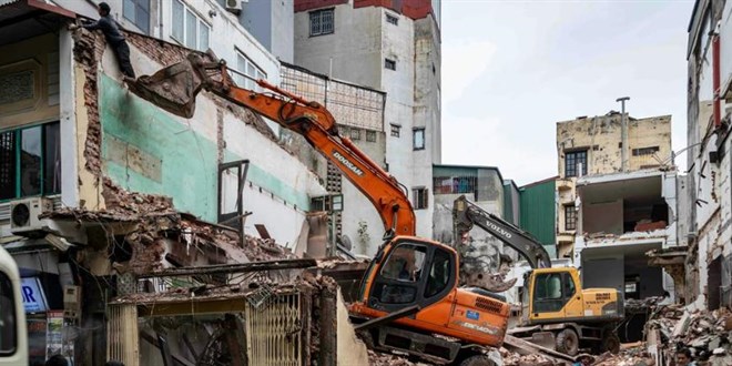 Y�k�lan binalardaki gizli ekonomi: Hurda geliri kimin?