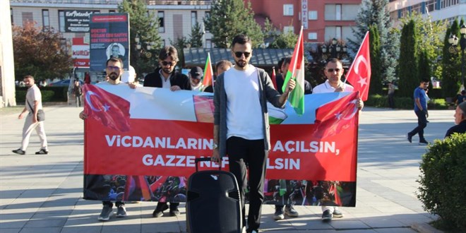 Erzurum'da sa�l�k��lar 150 haftad�r Gazze i�in y�r�yor - Son Dakika Haber