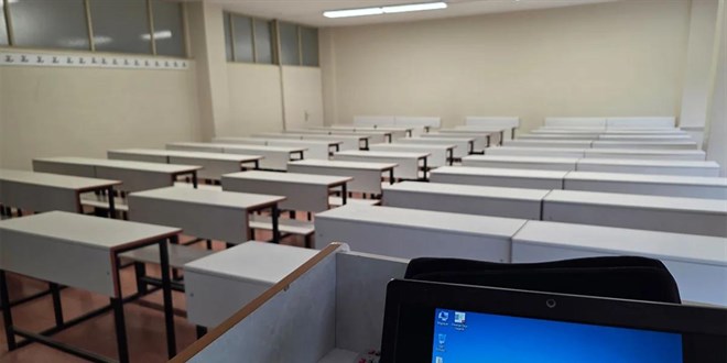 KT�'l� profes�r saat 08.00'deki derse girdi, s�n�fta tek ��renci yoktu - Son Dakika Haber
