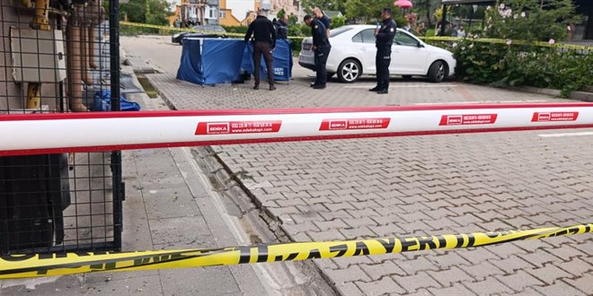 Balkon temizlerken 13. kattan d��en kad�n �ld�