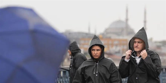 �stanbul'da kuvvetli sa�anak. Valilikten 3 il�e i�in uyar� - Son Dakika Haber