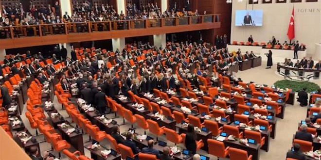 Yeni Partili vekiller Erdo�an konu�urken salonu terk etti - Son Dakika Haber