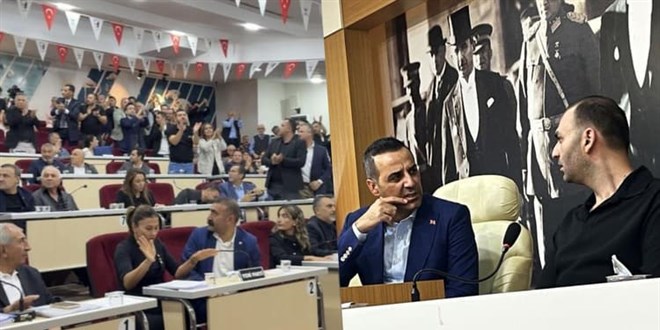 Belediye meclisinde tansiyon y�kseldi: Ba�kana �i�e f�rlat�ld�