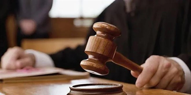 'Annem hasta' diyerek izin ald�, sevgilisiyle bulu�tu: Tazminats�z i�ten ��kar�ld� - Son Dakika Haber