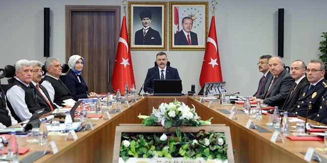 Bakan �ift�i ba�kanl���nda asayi� zirvesi: Su�la m�cadelede akademik disiplin �art