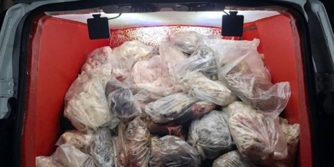 Diyarbak�r'da 820 kilo men�ei belirsiz i�ya� ve sakatat ele ge�irildi - Son Dakika Haber