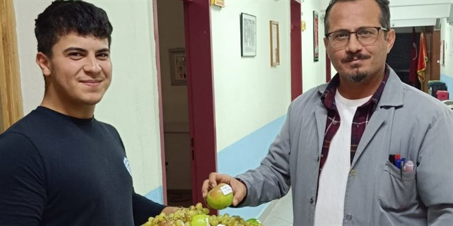 ��rencilerden ��retmenlerine 'sa�l�kl� nefes' ikram� - Son Dakika Haber