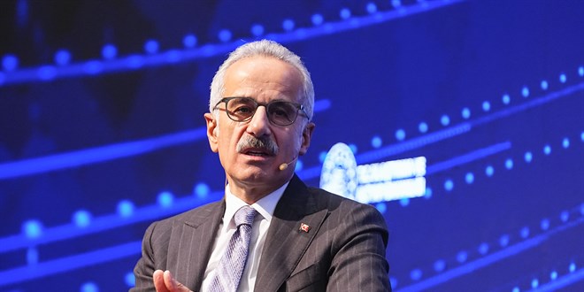 Bakan Uralo�lu: �stanbul'a 600 kilometre daha metro laz�m - Son Dakika Haber