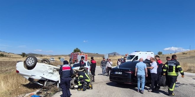 Burdur'da 3 arac�n kar��t��� kazada 1 ki�i �ld� - Son Dakika Haber
