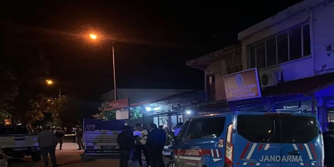 Akrabalar�n�n kavgas�n� ay�r�rken kuzeni taraf�ndan vurulan polis �ld� - Son Dakika Haber