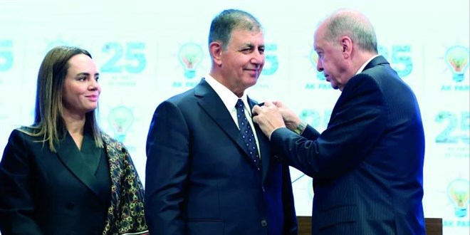 Cemil Tugay, AK Parti'ye kat�lma karar�n�n nedenini anlatt� - Son Dakika Haber