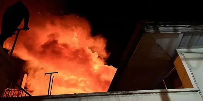 Yanan evini izlerken fenala�t�, kald�r�ld��� hastanede hayat�n� kaybetti - Son Dakika Haber