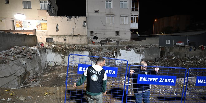 Maltepe'de ��ken binan�n enkaz�nda �al��malar tamamland�