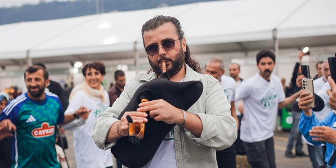 Rize'de gastronomi festivalinden S�f�r At�k Hareketi'ne horonlu destek