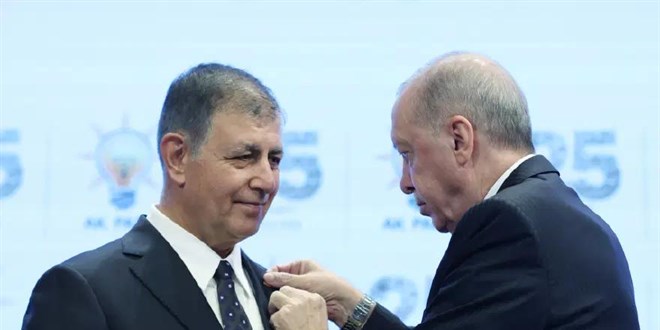 Cemil Tugay AK Parti karar�n� ilk kez anlatt�. "Erdo�an bana g�ven verdi"