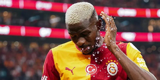 Galatasaray'da Barcelona ma�� �ncesi Osimhen karar� - Son Dakika Haber