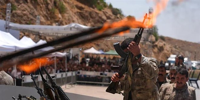PKK Irak'�n Kuzeyindeki 4 kamp� bo�altt�