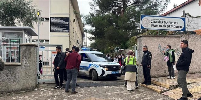 Oniki�ubat'ta iki okulda e�itime ara verildi: Koku nedeniyle 20 ��renci rahats�zland�