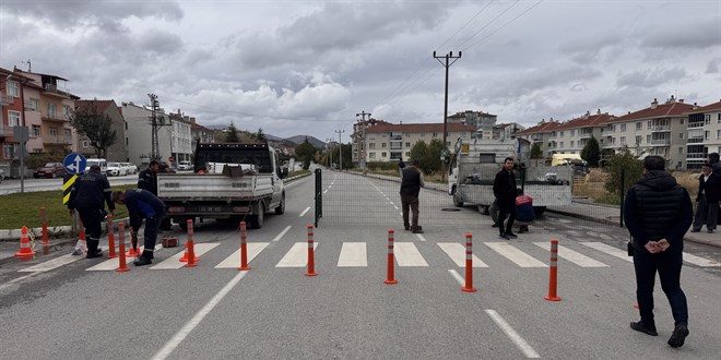 15 y�ll�k kamula�t�rma davas�nda karar ��kt�: ��lek cadde trafi�e kapat�ld� - Son Dakika Haber
