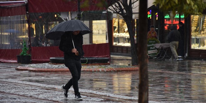 �stanbul ve Marmara'da sel tehlikesi devam ediyor: Meteoroloji'den �iddetli ya��� uyar�s� - Son Dakika Haber