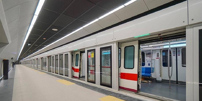 �stanbul'da aksayan tramvay ve metro seferleri yeniden ba�lad�